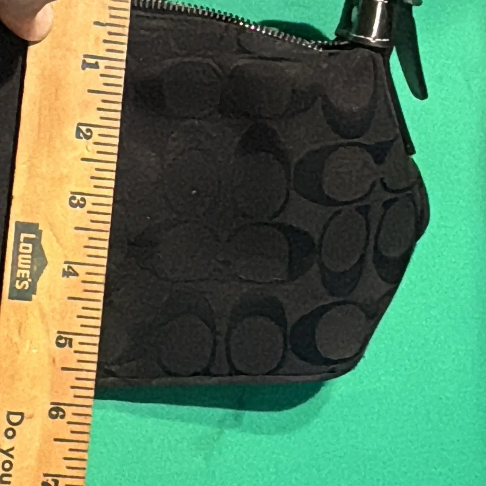 Vintage Coach Black mono Jacquard Signature shoulder bag - Picture 13 of 13